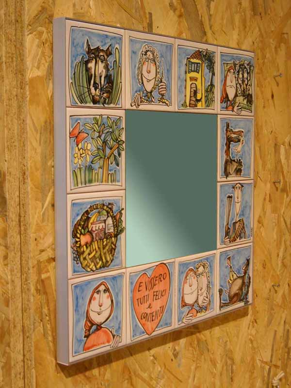 11_Specchio_ceramica_decorata_mano_fiaba_40_scorcio 11_Specchio_ceramica_decorata_mano_fiaba_40_scorcio