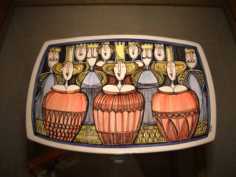 Piatto_maiolica_decorato_mano_reregine_rett_8