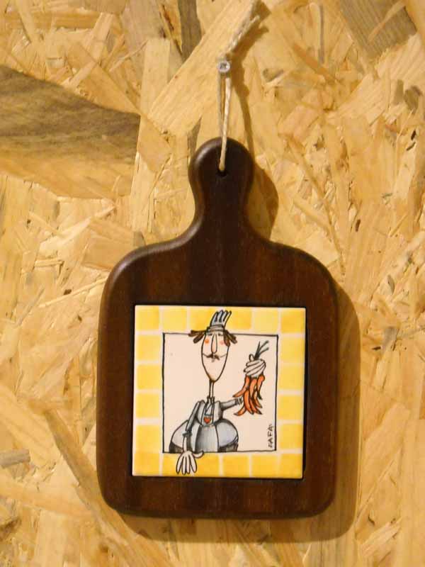 Tagliere_legno_maiolica_decorata_2